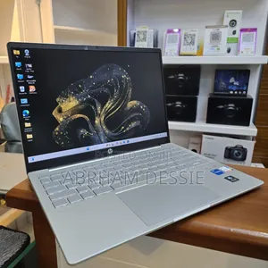New Laptop HP 16GB Intel Core i5 SSD 512GB