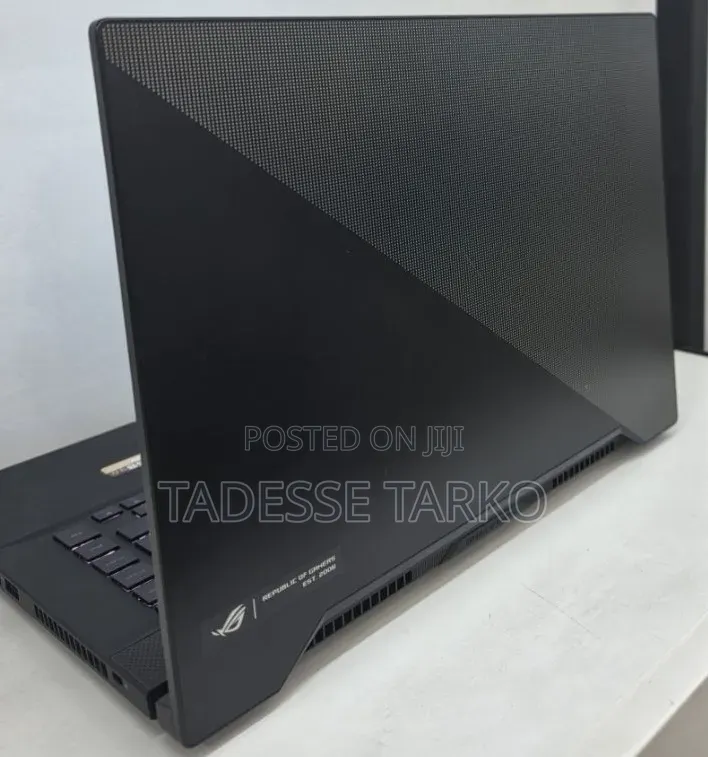 New Laptop Asus ROG Zephyrus G15 16GB Intel Core i7 SSD 1T