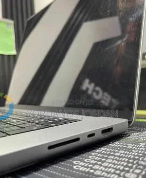 New Laptop Apple MacBook Pro M1 16GB Apple M1 Pro SSD 512GB