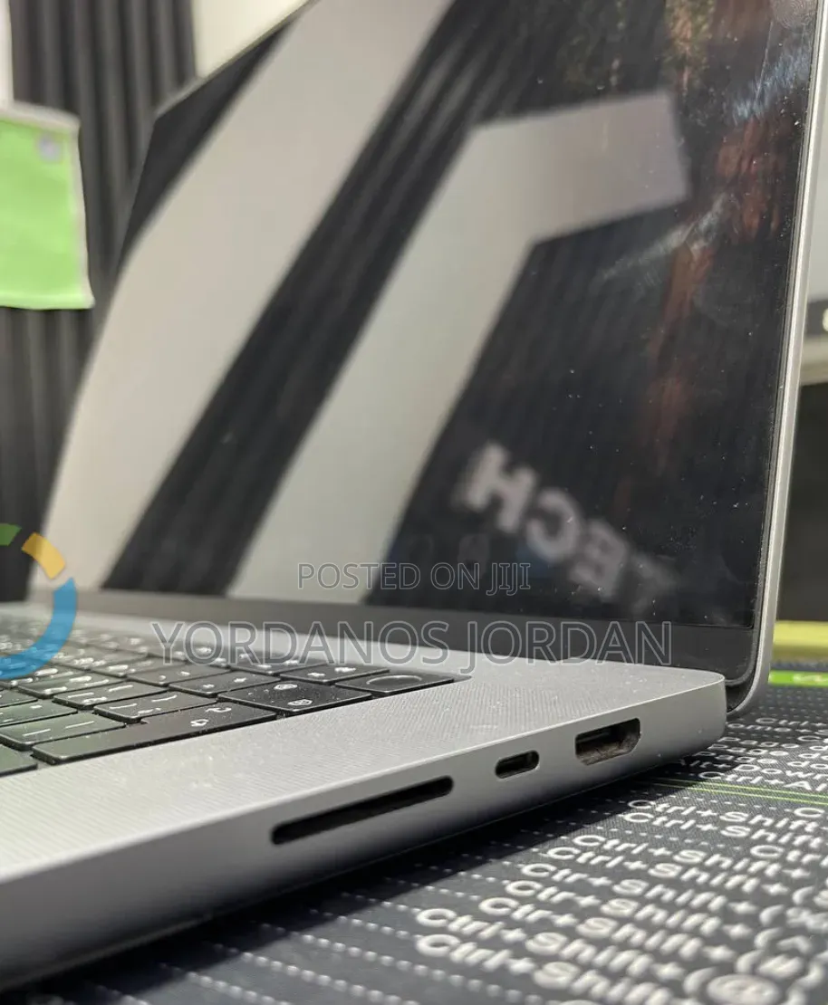 New Laptop Apple MacBook Pro M1 16GB Apple M1 Pro SSD 512GB