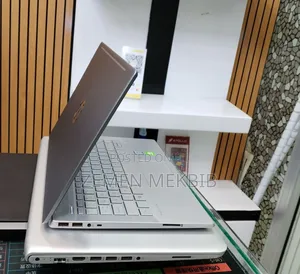 New Laptop HP Pavilion 15 8GB Intel Core i5 SSD 512GB