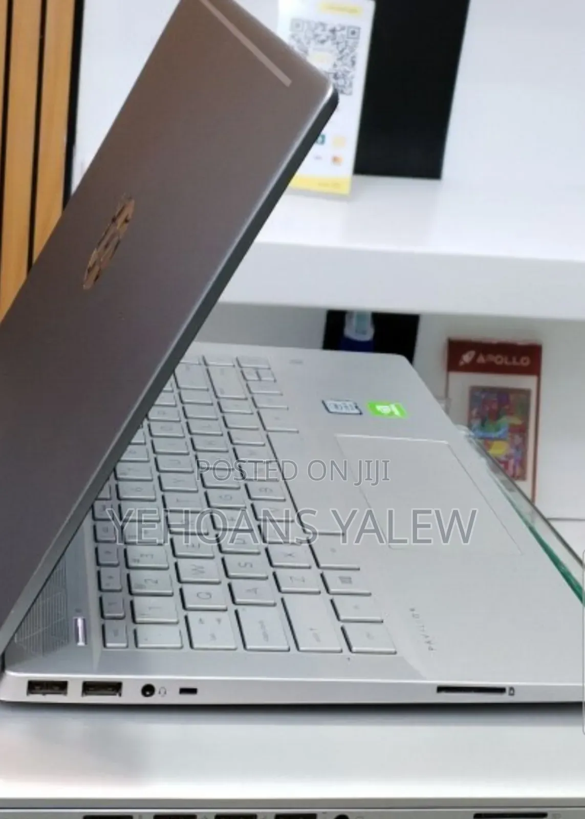 New Laptop HP Pavilion 14 8GB Intel Core i5 SSD 256GB