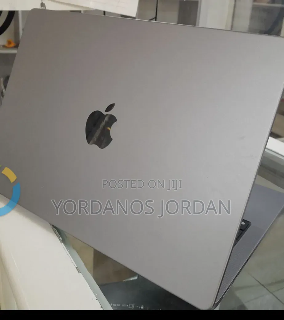 New Laptop Apple MacBook Pro M1 32GB Apple M1 Pro SSD 512GB