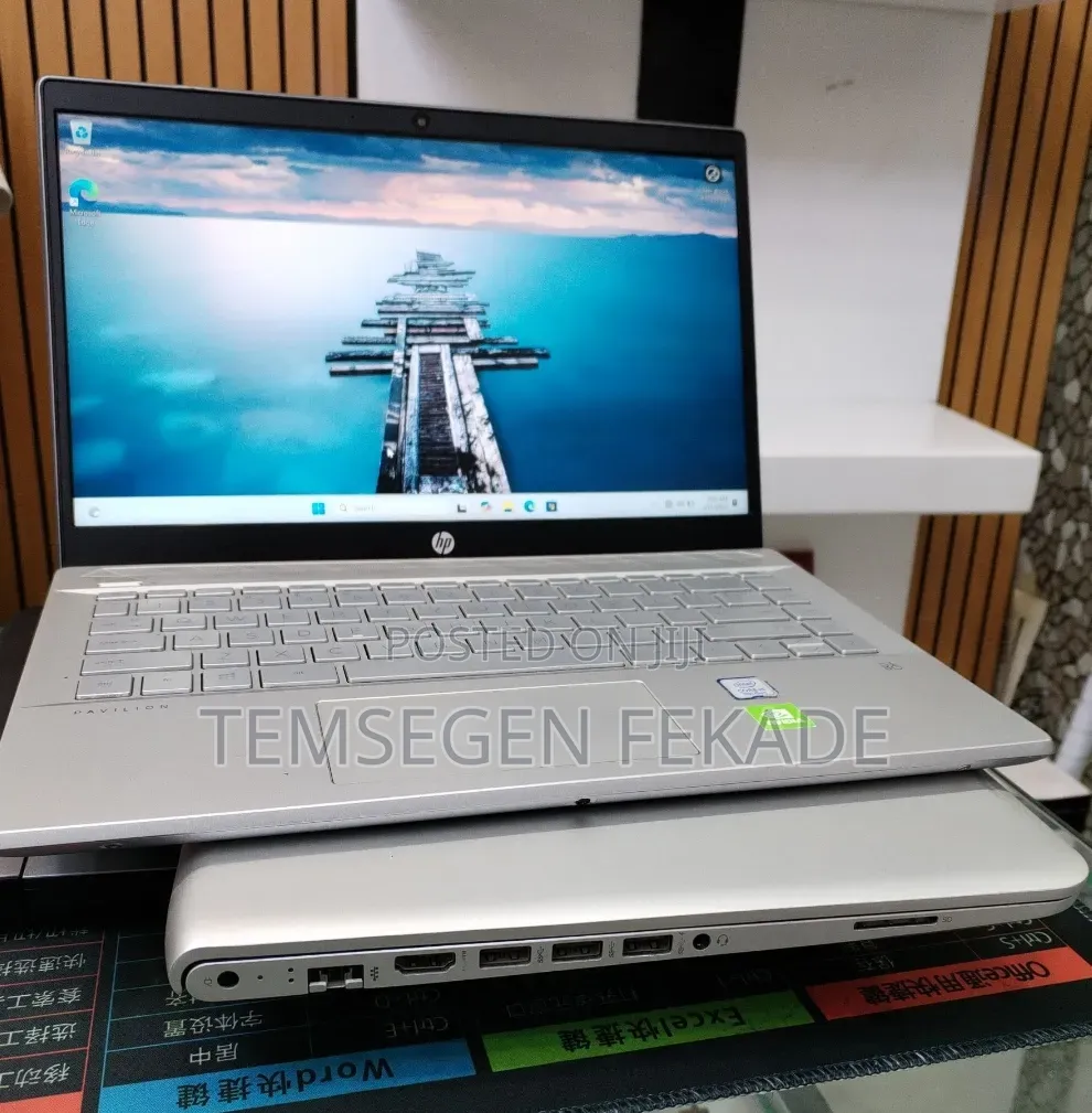 New Laptop HP Pavilion 14 8GB Intel Core i5 SSD 256GB
