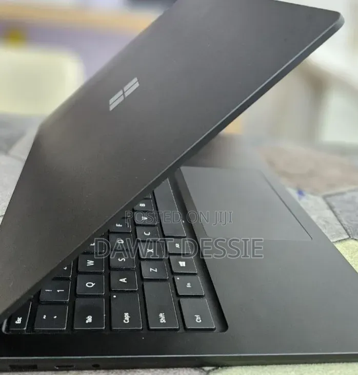 New Laptop Microsoft Surface Laptop 4 16GB Intel Core i7 SSD 512GB