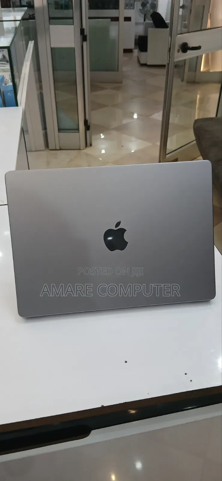 New Laptop Apple MacBook Pro M1 16GB Apple M1 Pro SSD 512GB