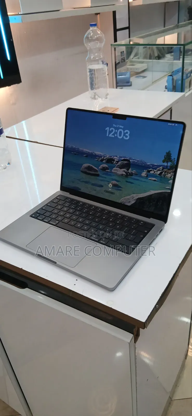 New Laptop Apple MacBook Pro M1 16GB Apple M1 Pro SSD 512GB