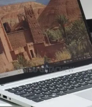 New Laptop HP EliteBook 830 G8 16GB Intel Core i7 SSD 512GB