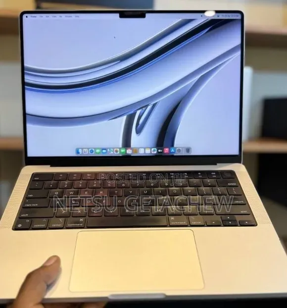 New Laptop Apple MacBook Pro M1 16GB Apple M1 Pro SSD 512GB
