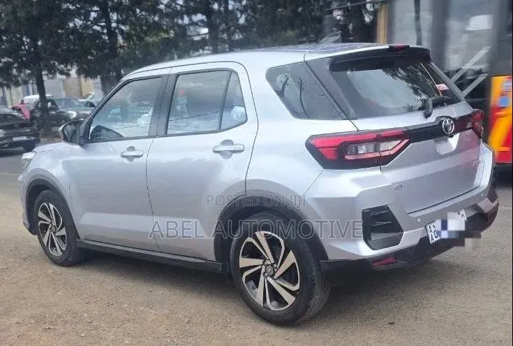 Toyota Raize 1.0 AWD 2022 Silver