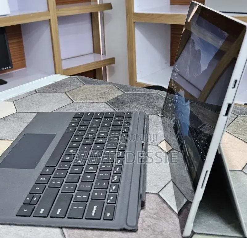 New Laptop Microsoft Surface Pro 7+ 16GB Intel Core i7 SSD 512GB