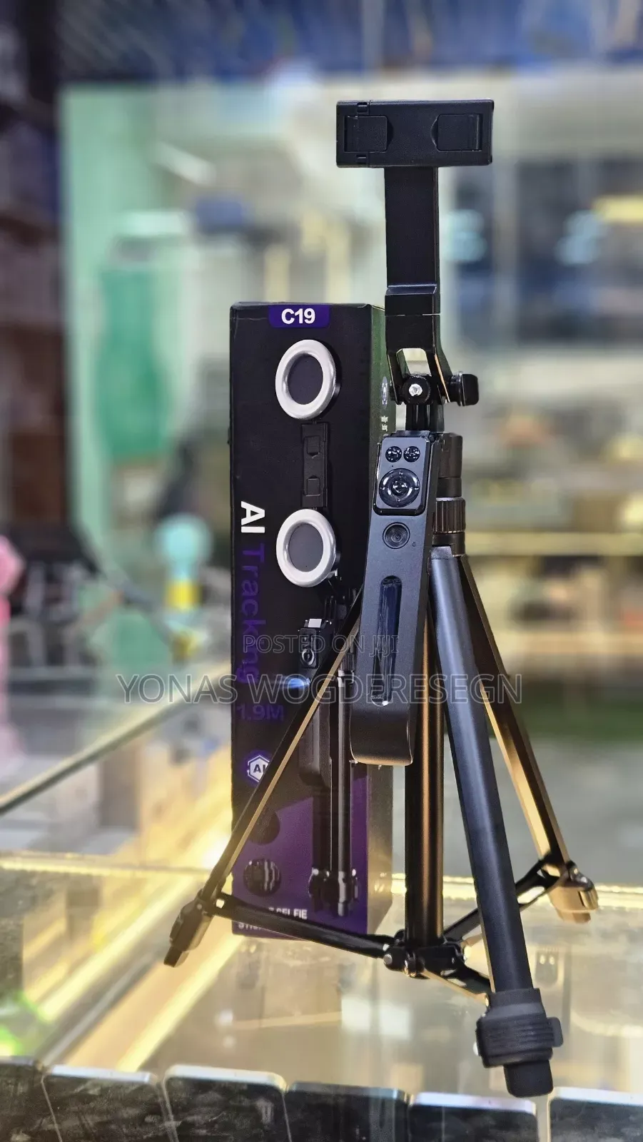 C19 Auto Face Tracking Tripod Selfie Stick With Ai Smart Tracking