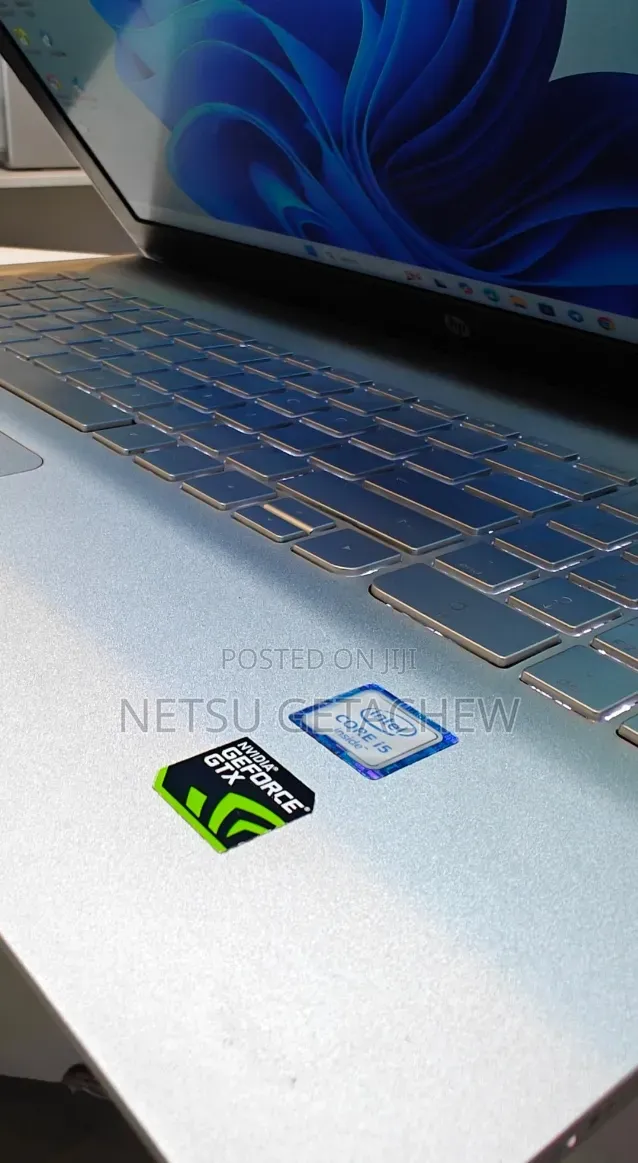 New Laptop HP Envy 15 8GB Intel Core i5 HDD+SSD 1T