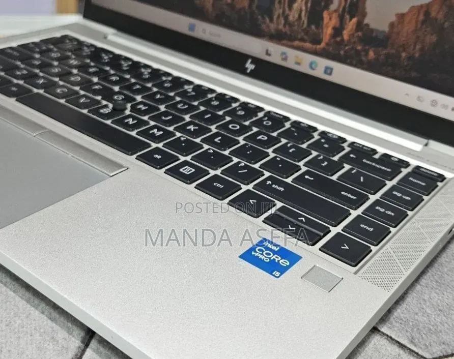 New Laptop HP EliteBook 840 G8 16GB Intel Core i5 SSD 512GB