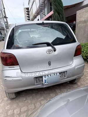 Toyota Vitz 1.0 FWD 3dr 2003 Silver