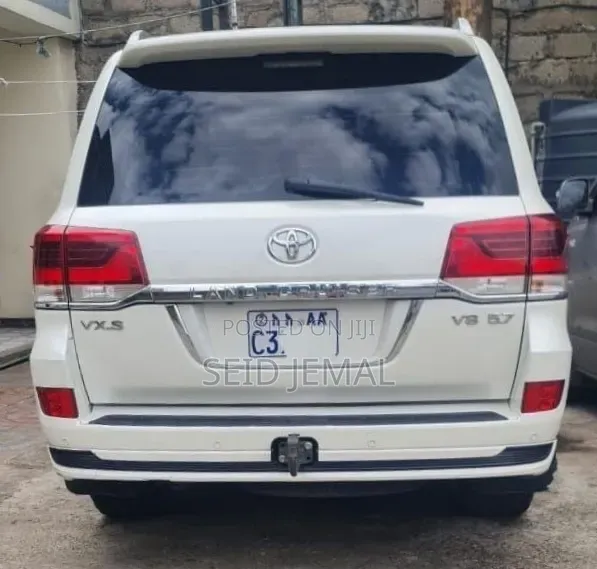 Toyota Land Cruiser 2020 White