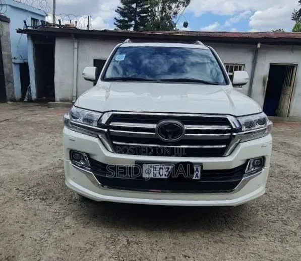 Toyota Land Cruiser 2020 White