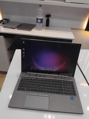 New Laptop HP ZBook Power G7 16GB Intel Core i7 SSD 512GB