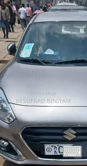 Suzuki Dzire 2022 Silver