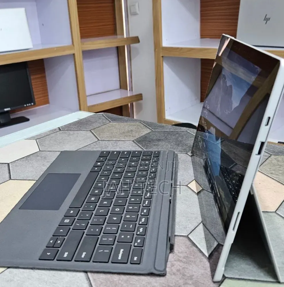 New Laptop Microsoft Surface Pro 7+ 16GB Intel Core i7 SSD 512GB