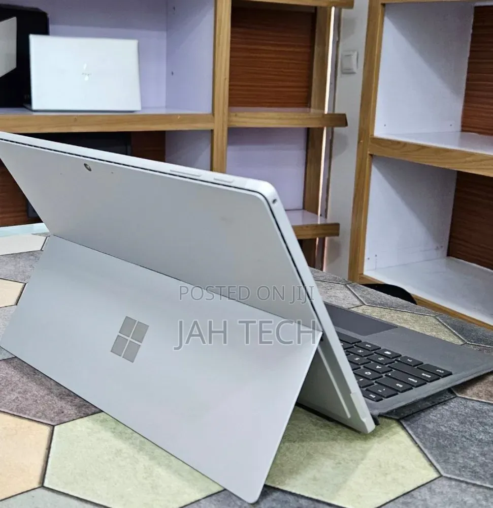 New Laptop Microsoft Surface Pro 7+ 16GB Intel Core i7 SSD 512GB