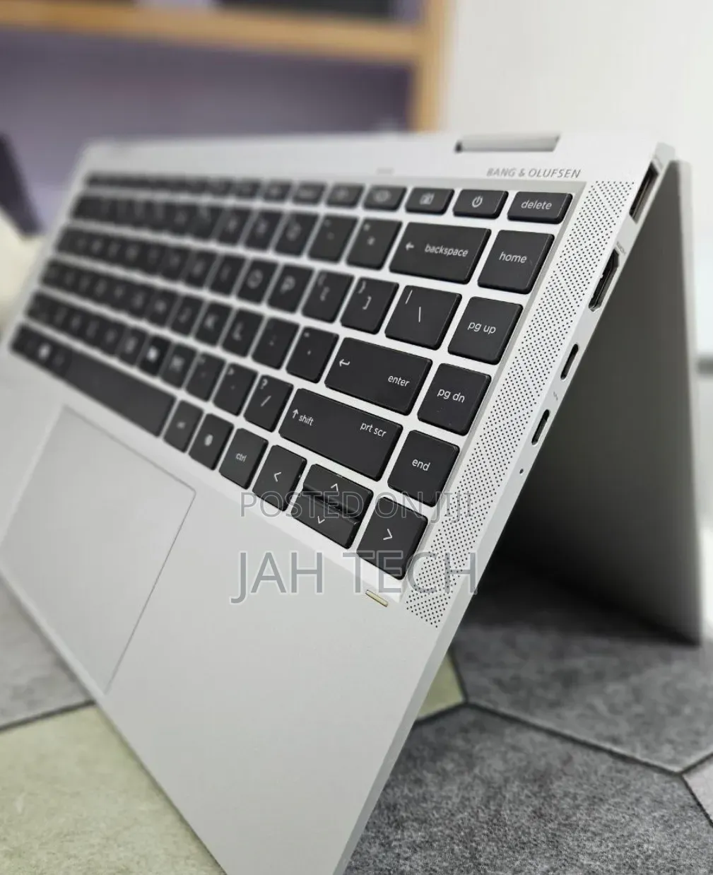New Laptop HP EliteBook x360 1040 G7 16GB Intel Core i7 SSD 512GB
