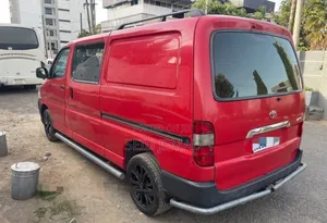 Toyota HiAce 2011 Red