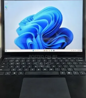 New Laptop Microsoft Surface 16GB Intel Core i7 SSD 512GB