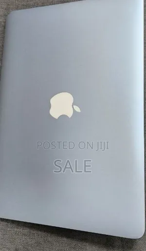 New Laptop Apple MacBook Pro 2015 8GB Intel Core i7 SSD 256GB