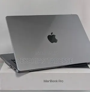 New Laptop Apple MacBook Pro 2023 M2 16GB Apple M2 SSD 512GB
