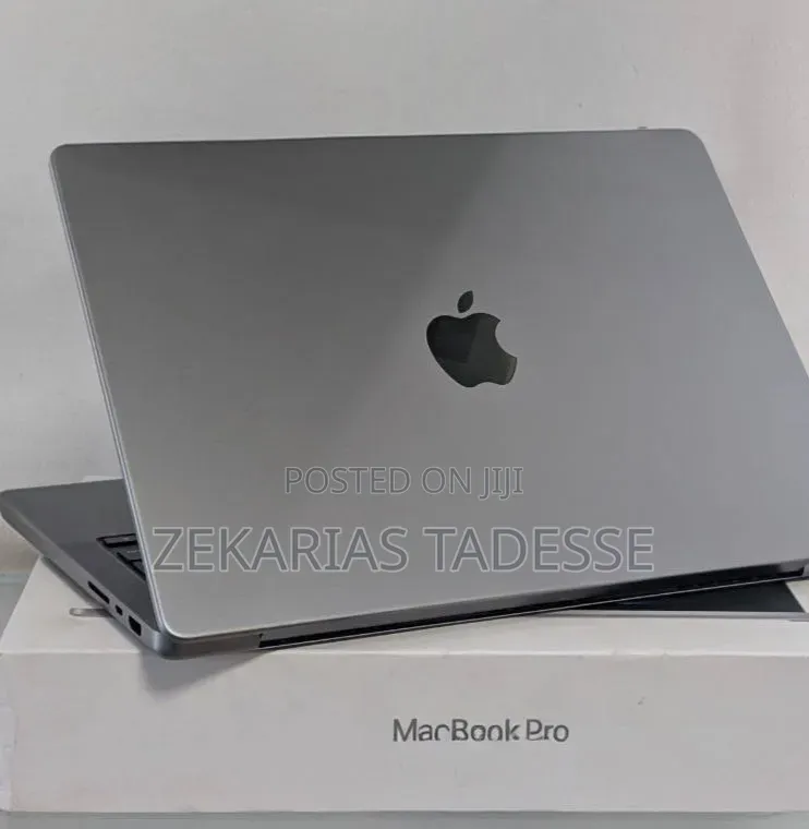 New Laptop Apple MacBook Pro 2023 M2 16GB Apple M2 SSD 512GB