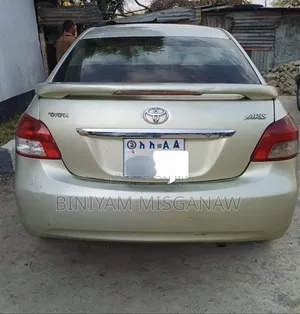 Toyota Yaris 2007 Gold