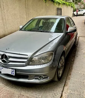 Mercedes-Benz C180 2010 Blue