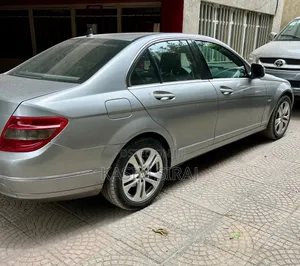 Mercedes-Benz C180 2010 Blue