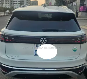 Volkswagen ID.6 2024 White