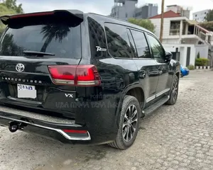 Toyota Land Cruiser 2012 Matt Black