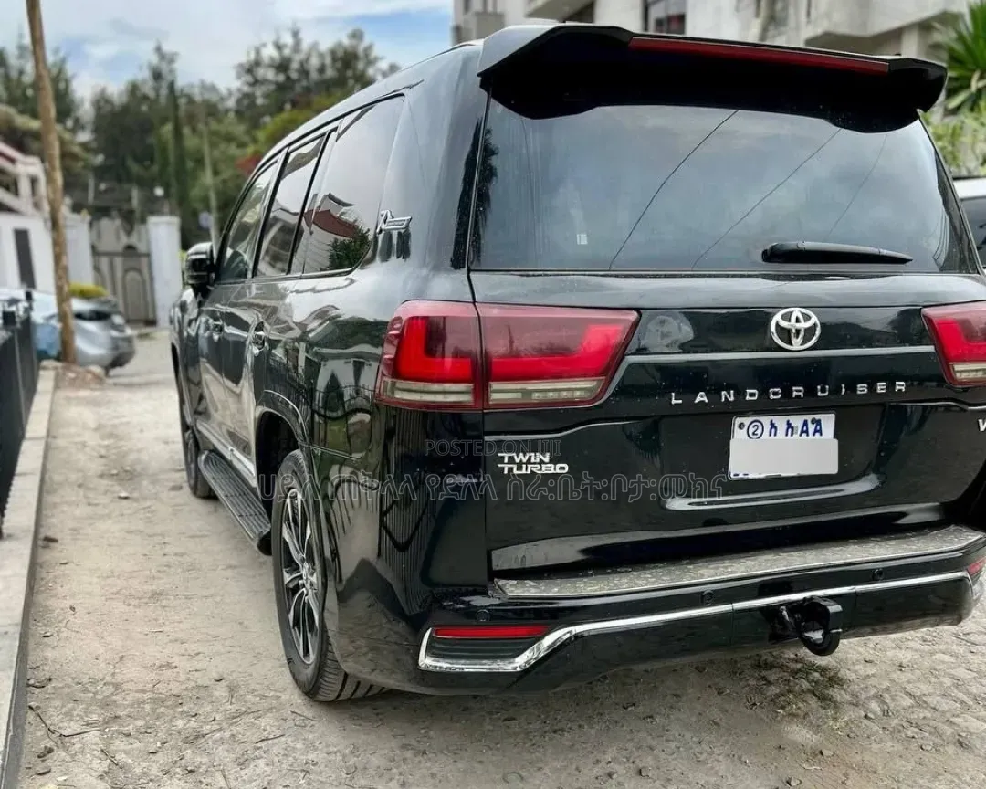 Toyota Land Cruiser 2012 Matt Black