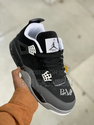 Air Jordan 4 Retro: Speckled Excellence