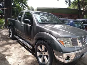 Nissan Frontier 2006 Gray