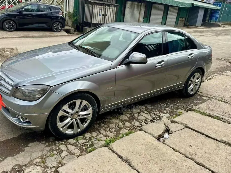 Mercedes-Benz C180 2010 Silver