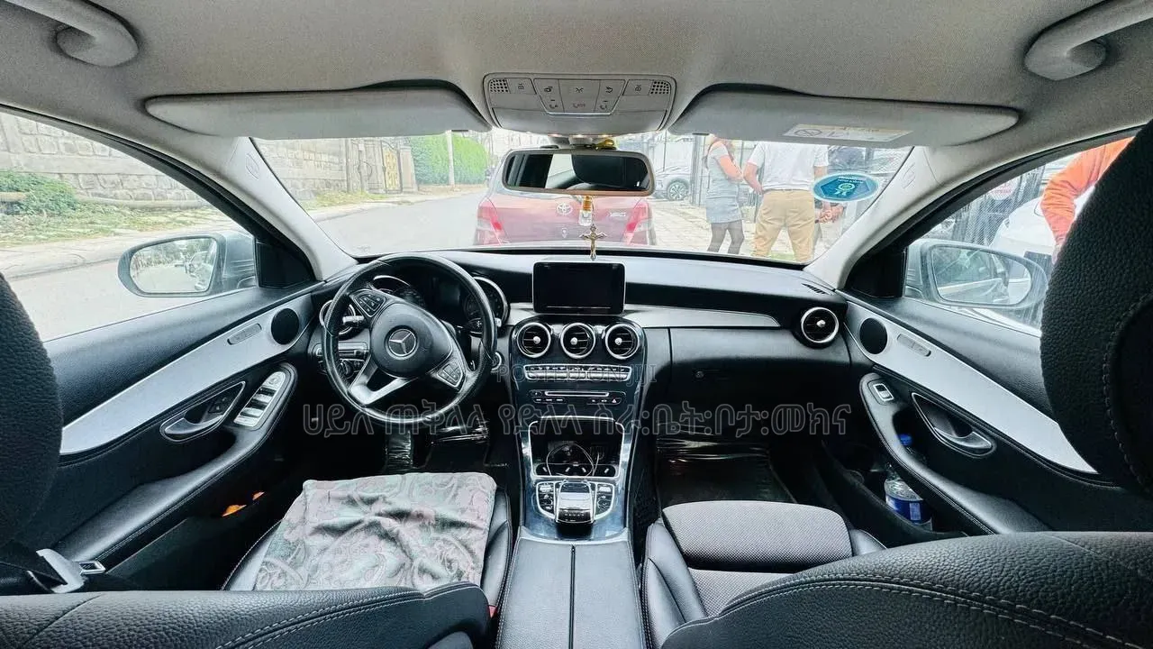 Mercedes-Benz C180 2010 Silver