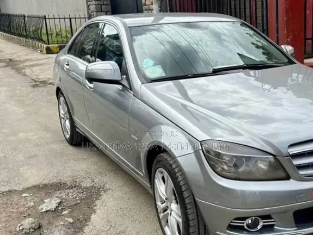 Mercedes-Benz C180 2010 Silver