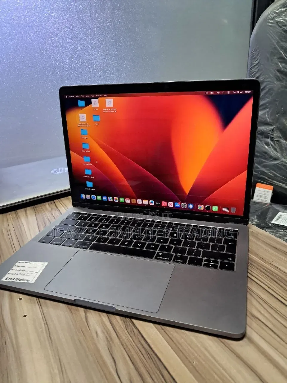New Laptop Apple MacBook Pro 2017 8GB Intel Core i5 SSD 128GB