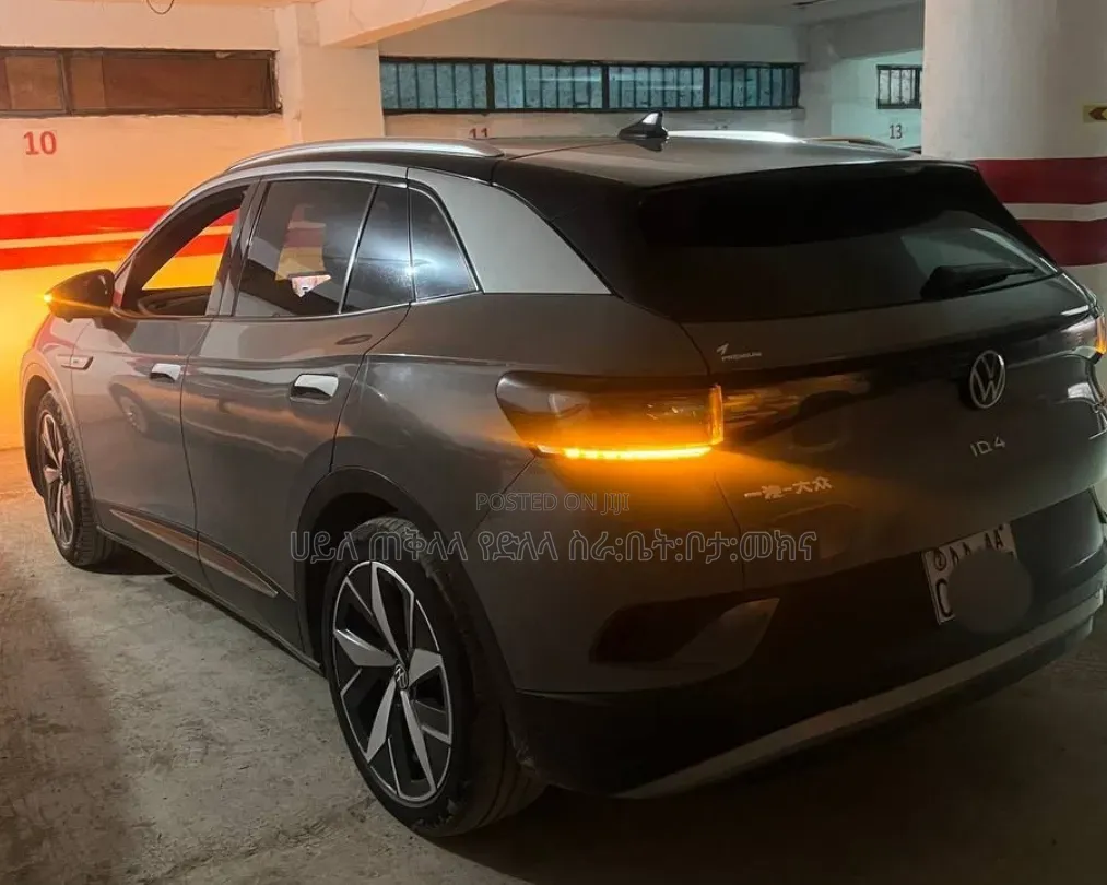 Volkswagen ID.4 2023 Gray