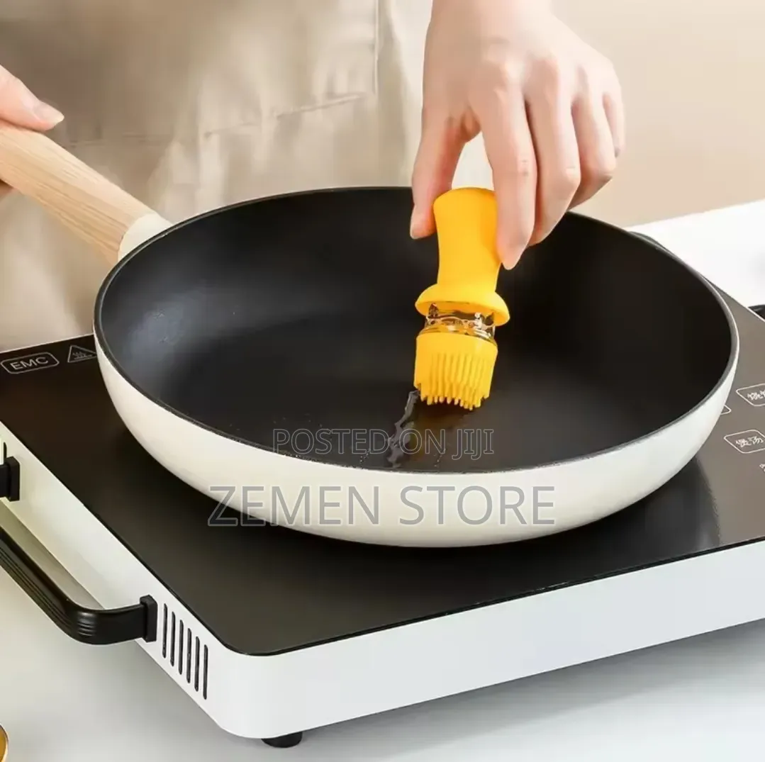 ዘመናዊ የዘይት መያዣ ከነብሩሽ - 630ml Seasoning Bottle With Silicone Brush