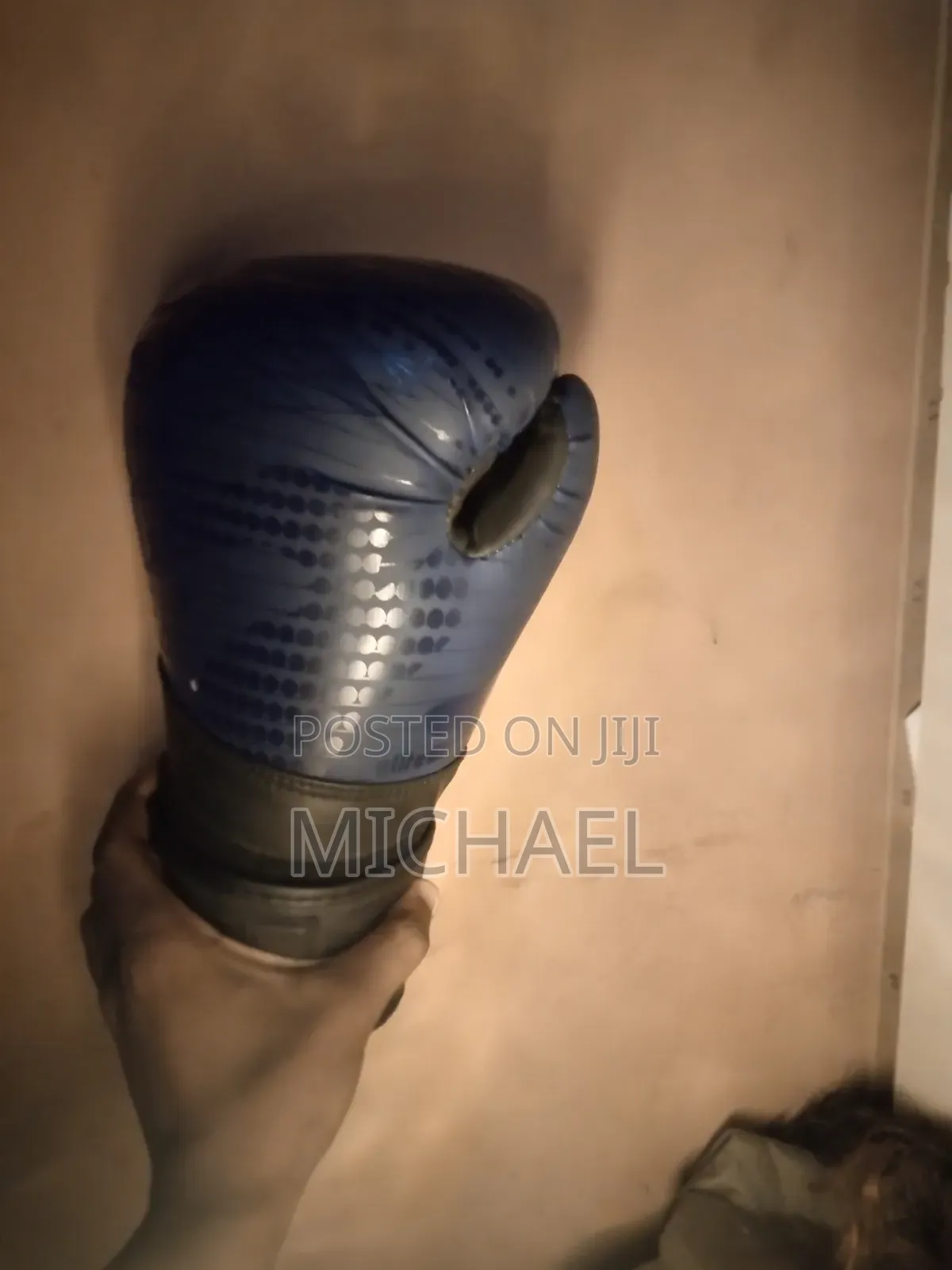 Boxing Glove Spall 12 Oz on Good Quality
