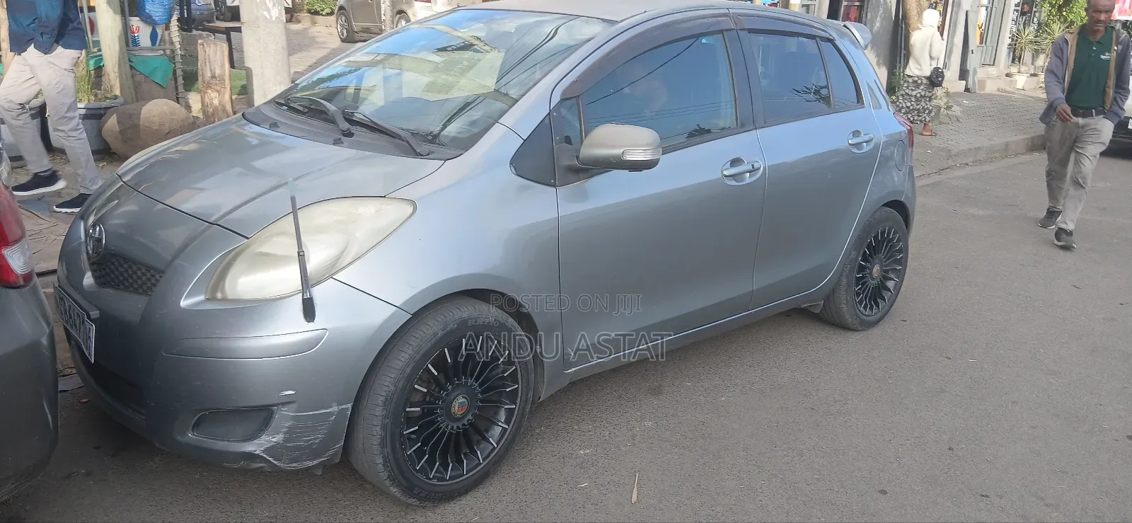 Toyota Yaris 2010 Gray