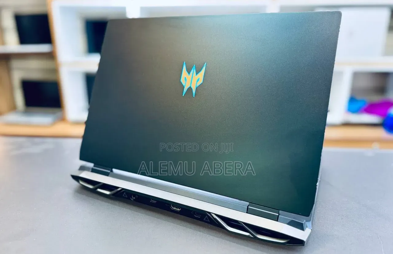 New Laptop Acer Predator Helios 300 16GB Intel Core i9 SSD 512GB