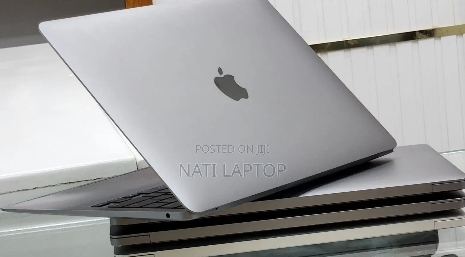 New Laptop Apple MacBook Air 2020 M1 8GB Apple M1 SSD 256GB