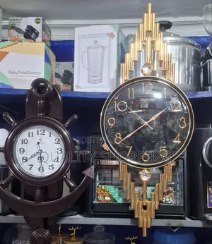 Compas Watch በ2 ባትሪ የሚሰራ ፔንዱለም አለው ከማይካ የተሰራ ለስጦታ ተመራጭ